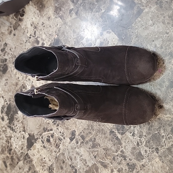 Tory Burch Women's Aaden Brown Suede Wedge Ankle Booties Size 7 M - Picture 9 of 11